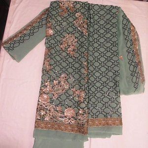Woman's Unstitched Pakistani Suit